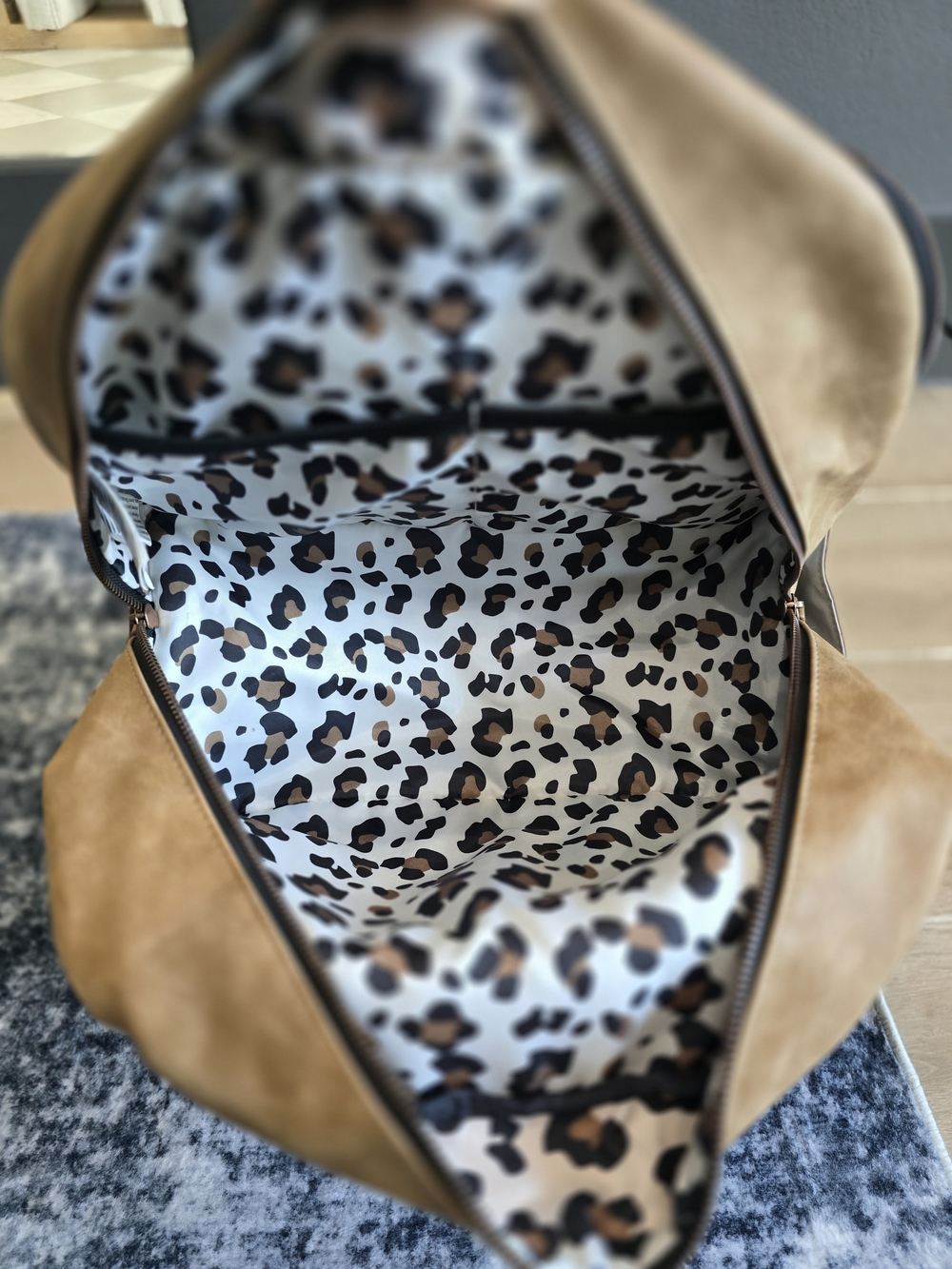 Petunia Pickle Bottom Tan Faux Leather Backpack Diaper Bag - Picture 8 of 10